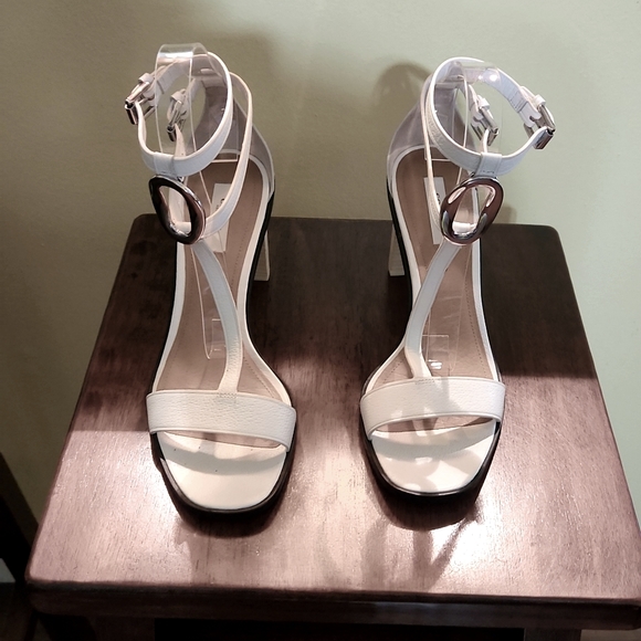 Coach heeled sandal - Picture 2 of 5